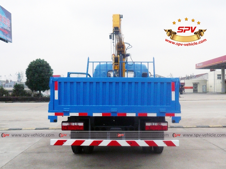 5 Tons Truck Mounted Telescopic Crane Dongfeng - B